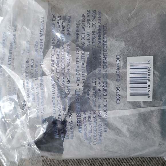 Avon classic quilted crossbody black with brown lining. Buckle front NWT… - Picture 11 of 11